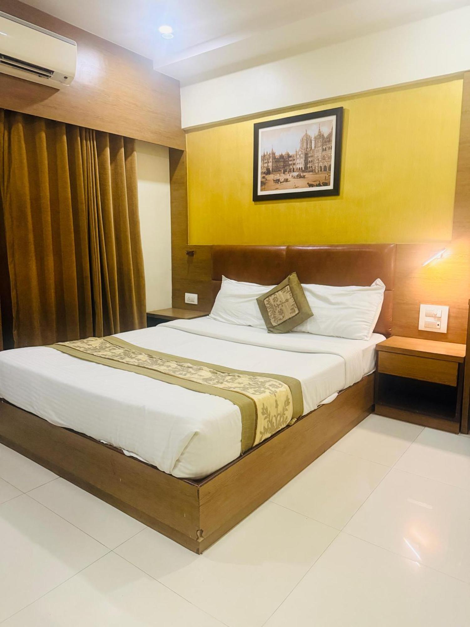 Hotel Crystal Luxury Inn- Bandra Bombay Eksteriør billede