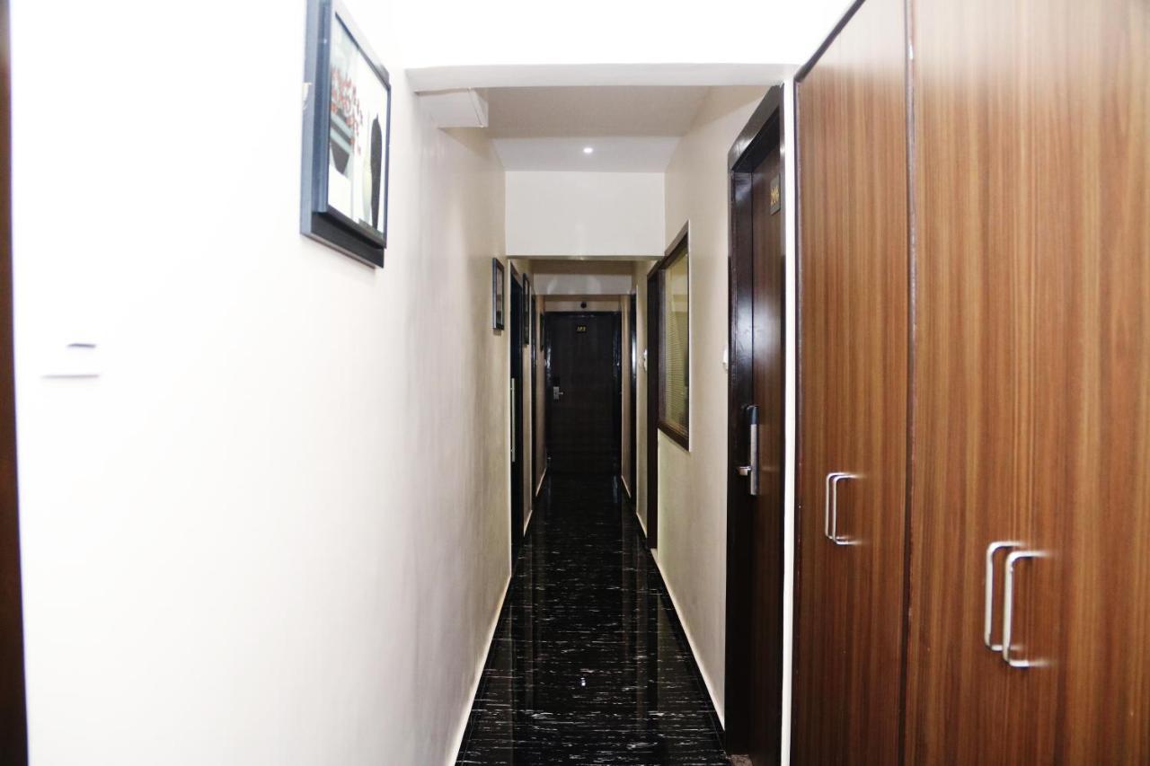 Hotel Crystal Luxury Inn- Bandra Bombay Eksteriør billede